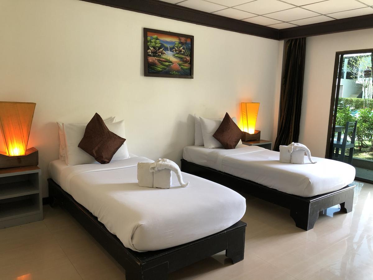 Bamboo Beach Hotel & Spa Patong Exterior foto